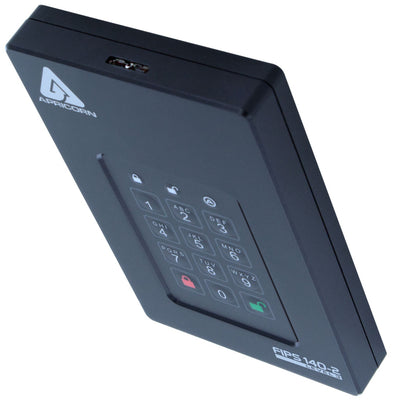 Apricorn Aegis Fortress L3 มุมเอียง เห็นช่องเสียบสายด้านบน