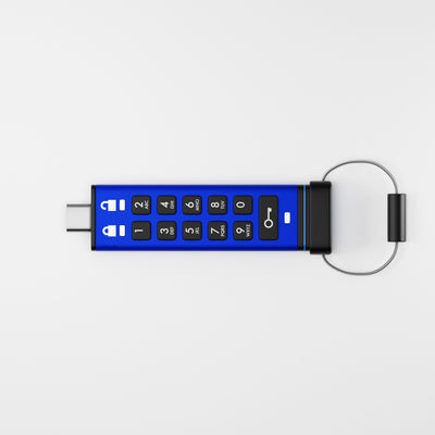 iStorage datAshur PRO+C ถอดปลอก เห็นปุ่มกด PIN และหัว USB-C